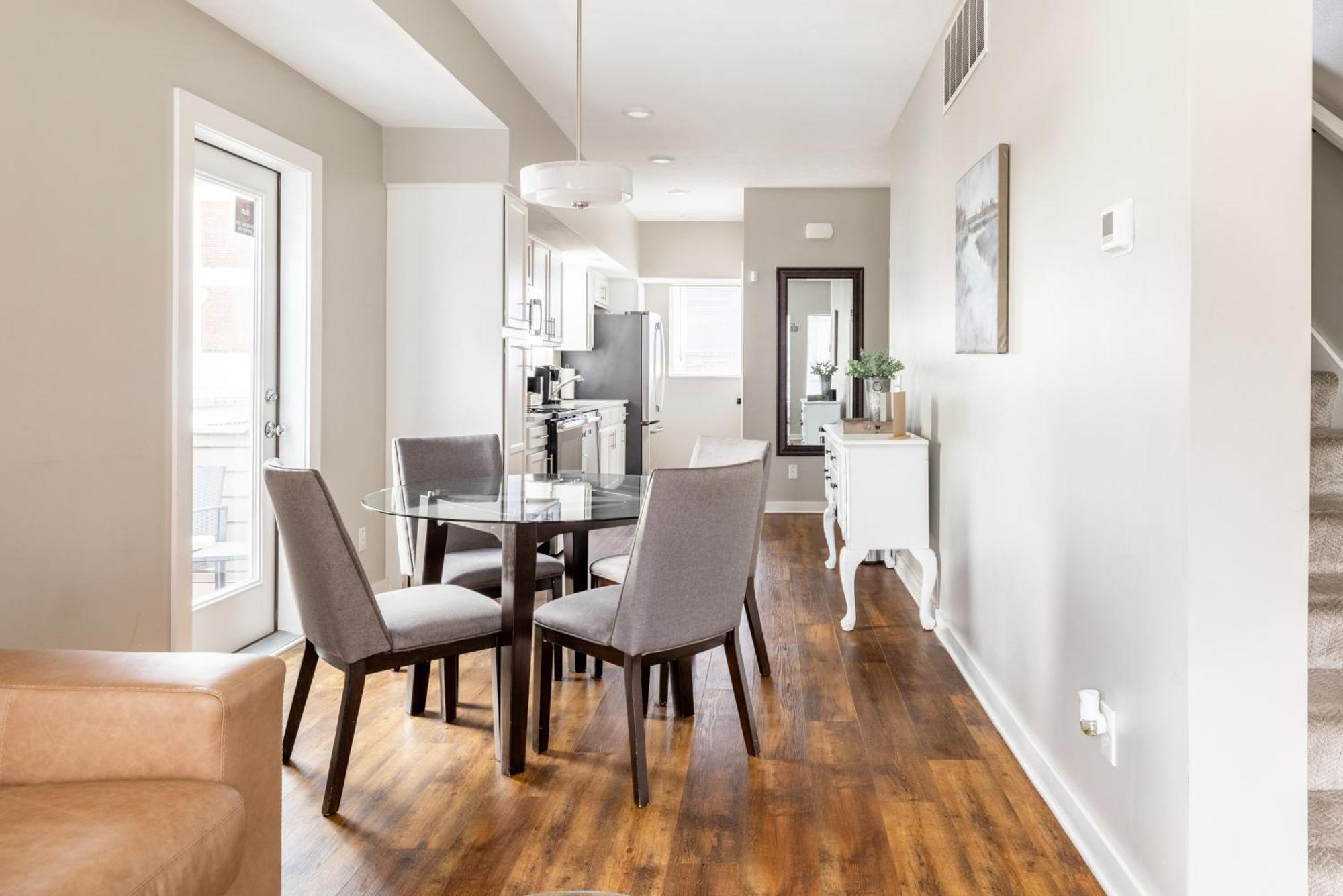 Luxury Downtown Townhome Private Garage Unit 9 Cleveland Exterior photo